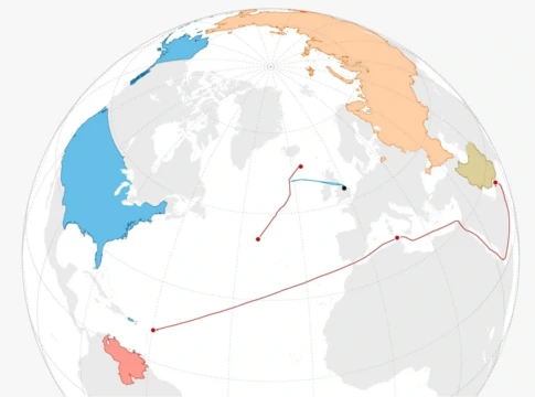 Grafik Guardian. Sumber MarineTraffic, FlightRadar24.