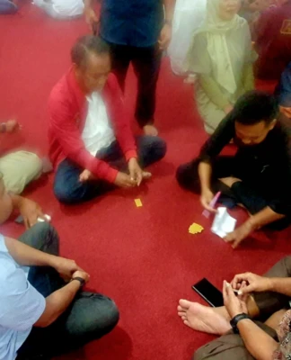 Lomba domino IKA Unhas3